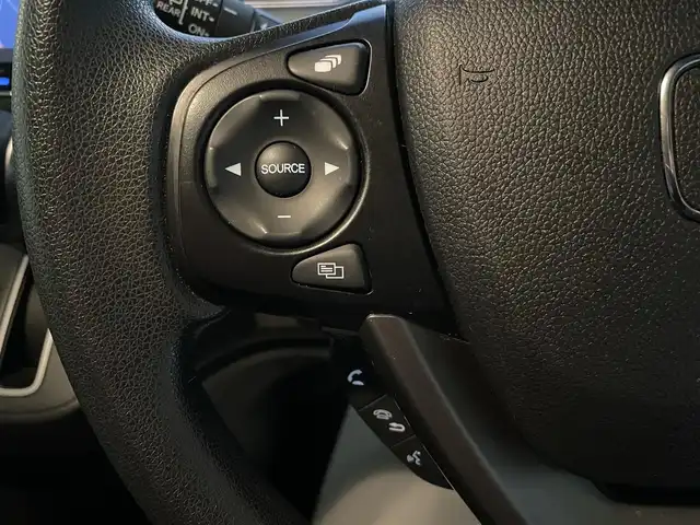 ホンダ フリード＋ G ホンダセンシング 千葉県 2018(平30)年 5.3万km モダンスティールM ホンダセンシング/・衝突軽減ブレーキ/・レーンキープアシスト/・オートマチックハイビーム/・アダプティブクルーズコントロール/純正9インチSDナビ/・CD/DVD/MSV/Bluetooth/フルセグ/バックカメラ/両後パワースライドドア/スマートキー/社外ドライブレコーダー/ビルトインETC/社外LEDヘッドライト/ヘッドライトレベライザー/ドアバイザー/新車時保証書＆取扱説明書