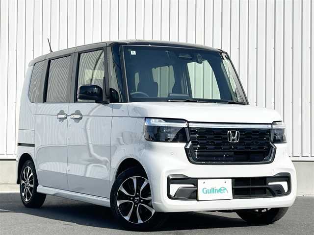 ホンダ Ｎ ＢＯＸ カスタム コーディネートスタイル 群馬県 2024(令6)年 0.6万km パールⅡ ワンオーナー/Gathers8インチナビ/（フルセグ/BluetoothAudio/iPod/USB）/バックカメラ/ホンダセンシング/・衝突軽減ブレーキ/・歩行者事故低減ステアリング/・標識認識機能/・車線維持支援システム/・オートハイビーム/・後方誤発進抑制機能/・パーキングセンサーシステム/・先行車発進お知らせ機能/・路外逸脱抑制機能/・渋滞追従機能付アダプティブクルーズコントロール/・誤発進抑制機能/・近距離衝突軽減ブレーキ/ハーフレザーシート/シートヒーター/両側パワースライドドア/LEDヘッドランプ/前後ドライブレコーダー/プッシュスタート/ETC/保証書/取説