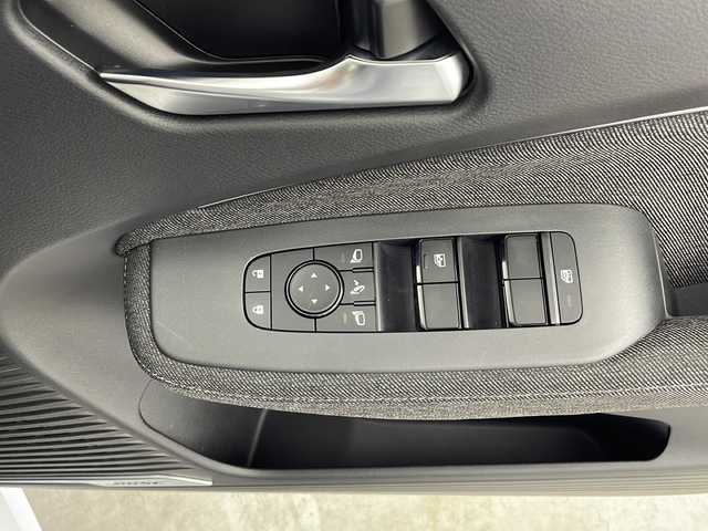 日産 オーラ G レザーエディション 鹿児島県 2022(令4)年 1.8万km ピュアホワイトパール 純正ナビ/（BT/フルセグTV）/エマージェンシーブレーキ/プロパイロット/BOSEプレミアムサウンド/アラウンドビューモニター/電動パーキングブレーキ/オートホールド機能/ワイヤレス充電/レザーシート/ブラインドスポットモニター/デジタルインナーミラー/革巻きステアリング/ステアリングスイッチ