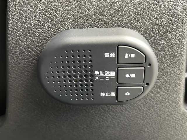 日産 オーラ G レザーエディション 鹿児島県 2022(令4)年 1.8万km ピュアホワイトパール 純正ナビ/（BT/フルセグTV）/エマージェンシーブレーキ/プロパイロット/BOSEプレミアムサウンド/アラウンドビューモニター/電動パーキングブレーキ/オートホールド機能/ワイヤレス充電/レザーシート/ブラインドスポットモニター/デジタルインナーミラー/革巻きステアリング/ステアリングスイッチ