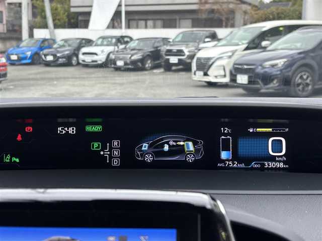 トヨタ プリウス ＰＨＶ A レザーパッケージ 熊本県 2018(平30)年 3.3万km ホワイトパールクリスタルシャイン 純正11.6インチナビ/【フルセグTV/Bluetooth再生/CD/DVD】/バックカメラ/レーダークルーズコントロール/レーンディパーチャーアラート/プリクラッシュセーフティ/クリアランスソナー/ブラインドスポットモニター/パークアシスト/オートハイビーム/LEDオートライト/ビルトインETC/ドライブレコーダー/シートヒーター/ステアリングヒーター/ステアリングスイッチ/取扱説明書/保証書/スペアキー