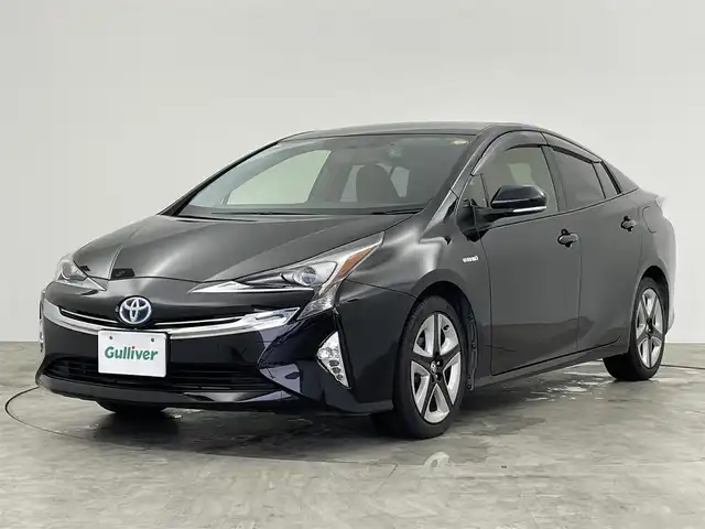 トヨタ プリウス S ツーリングセレクション 群馬県 2016(平28)年 7.6万km アティチュードブラックマイカ 純正９インチナビ　フルセグＴＶ　バックカメラ　前席シートヒーター　ステアリングスイッチ　オートエアコン　プッシュスタート　ビルトインＥＴＣ　前方ドライブレコーダー　ＬＥＤライト　スマートキー　禁煙