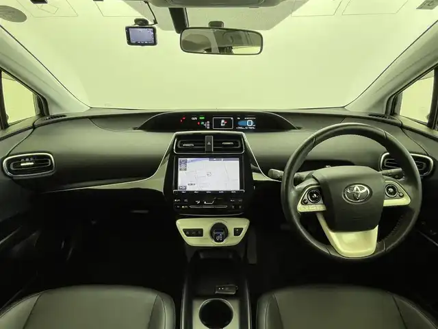 トヨタ プリウス S ツーリングセレクション 群馬県 2016(平28)年 7.6万km アティチュードブラックマイカ 純正９インチナビ　フルセグＴＶ　バックカメラ　前席シートヒーター　ステアリングスイッチ　オートエアコン　プッシュスタート　ビルトインＥＴＣ　前方ドライブレコーダー　ＬＥＤライト　スマートキー　禁煙