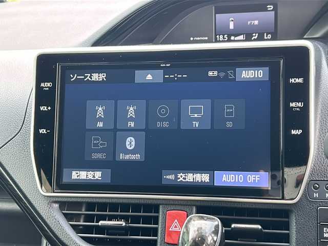 トヨタ ノア Si ダブルバイビーⅢ 茨城県 2020(令2)年 1.9万km ブラック 　モデリスタフルエアロ/　純正10インチナビ/　Bluetooth接続/フルセグTV/DVD再生可能/　トヨタセーフティセンス/　両側パワースライドドア/　ドライブレコーダー/　ビルトインETC2.0/　前後クリアランスソナー/　クルーズコントロール/　LEDヘッドライト/　LEDフォグランプ/　フォグランプ/　バックカメラ/　レーンキープアシスト/　純正16インチアルミホイール/　フロアマット/　禁煙車
