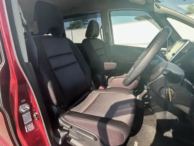 日産 セレナ ハイウェイスター 岩手県 2017(平29)年 5.3万km マルーンレッド 2トーン 4WD/車線逸脱防止支援システム/　・SRSエアバッグ/　・スマートルームミラー/　・踏み間違い衝突防止アシスト/　・インテリジェントパーキング・アシスト/　・進入禁止標識検知/　・ふらつき警報/　・フロントバックソナー/　・電動パーキングブレーキ/　・オートブレーキホールド/エマージェンシーブレーキ/純正メモリナビ/　・DVD/アラウンドビューモニター/バックカメラ/LEDヘッドライト/純正15インチアルミホイール/ステアリングスイッチ/オートエアコン/アイドリングストップ/スマートキー/ETC