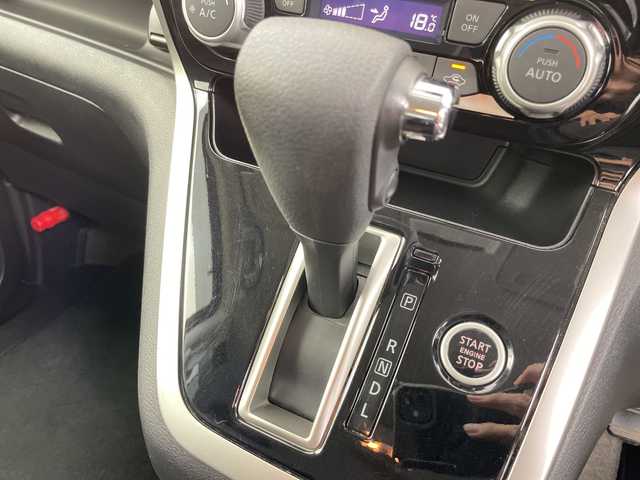 日産 セレナ ハイウェイスター 道央・札幌 2017(平29)年 5.3万km マルーンレッド 2トーン ・４WD/・エマージェンシーブレーキ/・純正９型ナビ　/・アラウンドビューモニター/・フルセグ　Ｂｌｕｅｔｏｏｔｈ再生/・クルーズコントロール/・オートパーキングアシスト　/・リアヒーターダクト　/・両側電動スライドドア/・LEDライト/オートハイビーム/・ＥＴＣ/全席ＵＳＢポート