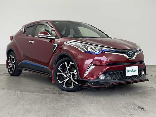 トヨタ Ｃ－ＨＲ G 兵庫県 2017(平29)年 3万km センシュアルレッドマイカ ・純正9インチナビ/SD/CD/DVD/TV/BT/・バックカメラ/・ビルトインETC/・トヨタセーフティセンス/・プリクラッシュセーフティ/・レーンディパーチャーアラート/・ブラインドスポットモニター/・クリアランスソナー/・オートハイビーム/・レーダークルーズコントロール/・ステアリングスイッチ/・運転席・助手席シートヒーター/・純正18インチアルミホイール/・社外エアロ/・LEDライト/・スマートキー/・スペアキー/・プッシュスタート