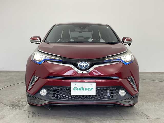 トヨタ Ｃ－ＨＲ G 兵庫県 2017(平29)年 3万km センシュアルレッドマイカ ・純正9インチナビ/SD/CD/DVD/TV/BT/・バックカメラ/・ビルトインETC/・トヨタセーフティセンス/・プリクラッシュセーフティ/・レーンディパーチャーアラート/・ブラインドスポットモニター/・クリアランスソナー/・オートハイビーム/・レーダークルーズコントロール/・ステアリングスイッチ/・運転席・助手席シートヒーター/・純正18インチアルミホイール/・社外エアロ/・LEDライト/・スマートキー/・スペアキー/・プッシュスタート