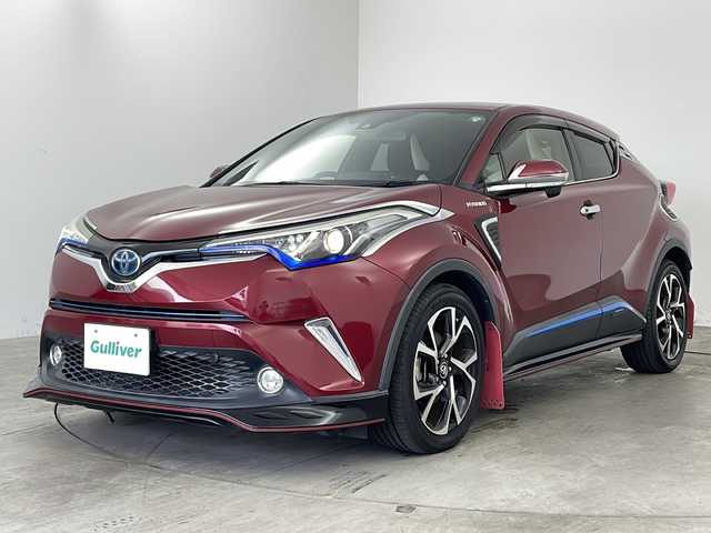 トヨタ Ｃ－ＨＲ G 兵庫県 2017(平29)年 3万km センシュアルレッドマイカ ・純正9インチナビ/SD/CD/DVD/TV/BT/・バックカメラ/・ビルトインETC/・トヨタセーフティセンス/・プリクラッシュセーフティ/・レーンディパーチャーアラート/・ブラインドスポットモニター/・クリアランスソナー/・オートハイビーム/・レーダークルーズコントロール/・ステアリングスイッチ/・運転席・助手席シートヒーター/・純正18インチアルミホイール/・社外エアロ/・LEDライト/・スマートキー/・スペアキー/・プッシュスタート