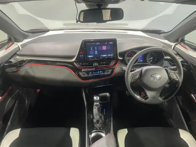 トヨタ Ｃ－ＨＲ G 愛知県 2017(平29)年 3万km センシュアルレッドマイカ 純正９インチナビ/衝突軽減ブレーキ/レーダークルーズコントロール/ブラインドスポットモニター/レーンキープアシスト/クリアランスソナー/シートヒーター/バックカメラ/ビルトインＥＴＣ/プラズマクラスター/アクセサリーソケット/ISOFIX/純正フロアマット/純正18インチアルミホイール
