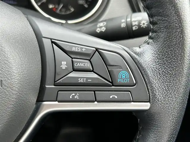 日産 エクストレイル 20Xi 群馬県 2021(令3)年 3.3万km ブリリアントホワイトパール ワンオーナー/純正SDナビ（MM520D-L）/（Bluetooth/AM/FM/SD/USB/CD/DVD/フルセグTV）/アラウンドビューモニター/プロパイロット/レーンキープアシスト/クルーズコントロール/エマージェンシーブレーキ/コーナリングスタビリティアシスト/ブラインドスポットモニター/クリアランスソナー/純正前方ドラレコ（DJ4-D）/電動バックドア/前席パワーシート/全席シートヒーター/シルバールーフレール/電子パーキング/ブレーキオートホールド/アクティブエンジンブレーキ/アイドリングストップ/プッシュスタート/オートライト/LEDヘッドライト/フロントフォグランプ/電動格納ウインカーミラー/純正ビルトインETC