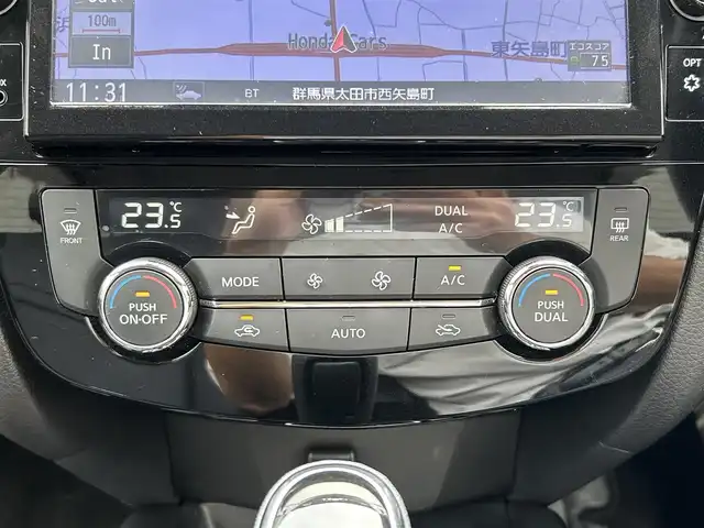 日産 エクストレイル 20Xi 群馬県 2021(令3)年 3.3万km ブリリアントホワイトパール ワンオーナー/純正SDナビ（MM520D-L）/（Bluetooth/AM/FM/SD/USB/CD/DVD/フルセグTV）/アラウンドビューモニター/プロパイロット/レーンキープアシスト/クルーズコントロール/エマージェンシーブレーキ/コーナリングスタビリティアシスト/ブラインドスポットモニター/クリアランスソナー/純正前方ドラレコ（DJ4-D）/電動バックドア/前席パワーシート/全席シートヒーター/シルバールーフレール/電子パーキング/ブレーキオートホールド/アクティブエンジンブレーキ/アイドリングストップ/プッシュスタート/オートライト/LEDヘッドライト/フロントフォグランプ/電動格納ウインカーミラー/純正ビルトインETC