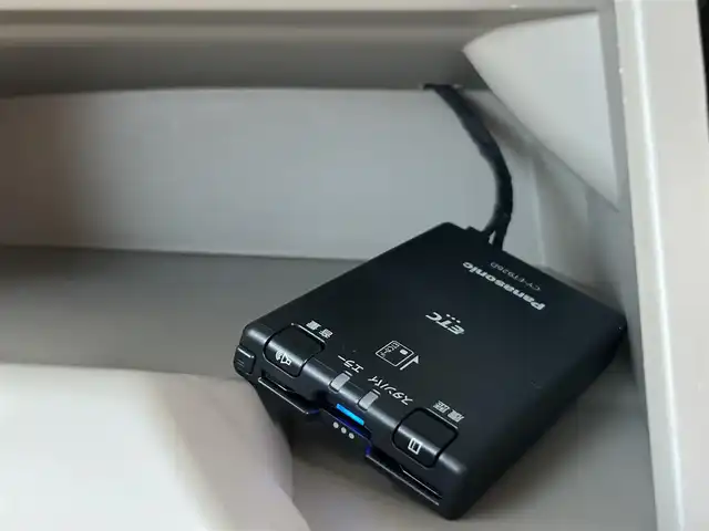 ホンダ Ｎ ＢＯＸ G 茨城県 2012(平24)年 9.8万km ヒダマリアイボリーパール 社外ナビ［AVIC-RZ710］/フルセグ視聴可/両側スライドドア/社外ETC/純正フロアマット