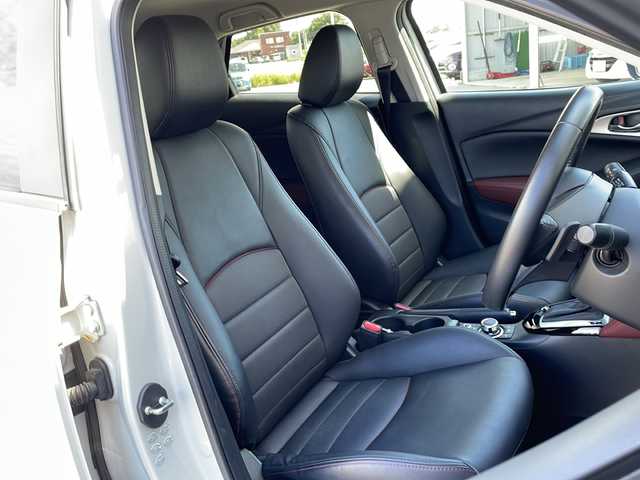 マツダ ＣＸ－３ XD ツーリング 道東・釧路十勝 2015(平27)年 8.1万km セラミックM ・4WD/・ディーゼルターボ/・純正マツダコネクトナビ/（フルセグ・BT・CD・DVD・ラジオ）/・バックカメラ/・レーダークルーズコントロール/・レザーシート/・スマートキー/・プッシュスタート/・衝突被害軽減ブレーキ/・レーンキープアシスト/・ブラインドスポットモニター/・ETC/・前席シートヒーター/・アイドリングストップ/・ステアリングスイッチ/・プッシュスタート/・電格ミラー