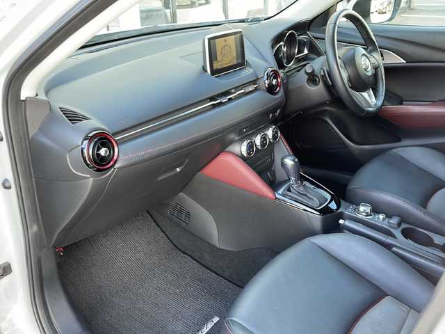 マツダ ＣＸ－３ XD ツーリング 道東・釧路十勝 2015(平27)年 8.1万km セラミックM ・4WD/・ディーゼルターボ/・純正マツダコネクトナビ/（フルセグ・BT・CD・DVD・ラジオ）/・バックカメラ/・レーダークルーズコントロール/・レザーシート/・スマートキー/・プッシュスタート/・衝突被害軽減ブレーキ/・レーンキープアシスト/・ブラインドスポットモニター/・ETC/・前席シートヒーター/・アイドリングストップ/・ステアリングスイッチ/・プッシュスタート/・電格ミラー