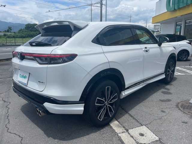 ホンダ ヴェゼル ハイブリッド e:HEV Z 神奈川県 2022(令4)年 6.9万km プラチナムホワイトパール 保証書/取扱説明書/ワンオーナー/純正SDナビ/（FM・AM・BT・CD・DVD・ipod・USB・フルセグTV）/衝突軽減システム/追従機能付きクルーズコントロール/ダウンヒルアシスト/パワーバックドア/カーテンエアバッグ/サイドエアバッグ/電動サイドブレーキ/ブレーキホールド/ハンドルヒーター/シートヒーター/ハーフレザーシート/LEDヘッドライト/オートライト/フォグランプ/純正AW１８インチ