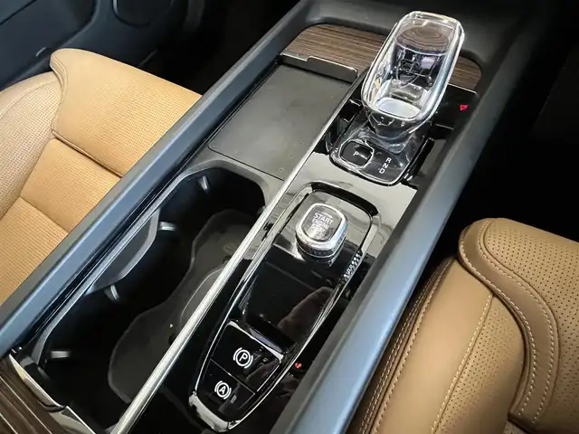 ボルボ ボルボ ＸＣ６０ アルティメット B5 AWD 山形県 2022(令4)年 3.7万km オニキスブラックP Googleモデル/Googleナビ/Bluetooth/USB/AppleCarPlay/Android Auto/ブラウンナッパレザーシート/シートヒーター（ALL）/ベンチレーション（D/N）/パノラマサンルーフ/アダプティブクルーズコントロール/レーンキープアシスト/ブラインドスポットアシスト/ヘッドアップディスプレイ/Harman/Kardonサウンド/電動リアゲート/・フットオープナー/ドライブモード/クリスタルシフト/LEDライト/オートハイビーム/純正19インチアルミ