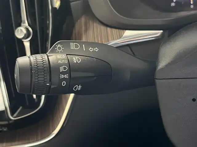 ボルボ ボルボ ＸＣ６０ アルティメット B5 AWD 山形県 2022(令4)年 3.7万km オニキスブラックP Googleモデル/Googleナビ/Bluetooth/USB/AppleCarPlay/Android Auto/ブラウンナッパレザーシート/シートヒーター（ALL）/ベンチレーション（D/N）/パノラマサンルーフ/アダプティブクルーズコントロール/レーンキープアシスト/ブラインドスポットアシスト/ヘッドアップディスプレイ/Harman/Kardonサウンド/電動リアゲート/・フットオープナー/ドライブモード/クリスタルシフト/LEDライト/オートハイビーム/純正19インチアルミ