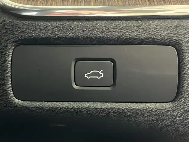 ボルボ ボルボ ＸＣ６０ アルティメット B5 AWD 山形県 2022(令4)年 3.7万km オニキスブラックP Googleモデル/Googleナビ/Bluetooth/USB/AppleCarPlay/Android Auto/ブラウンナッパレザーシート/シートヒーター（ALL）/ベンチレーション（D/N）/パノラマサンルーフ/アダプティブクルーズコントロール/レーンキープアシスト/ブラインドスポットアシスト/ヘッドアップディスプレイ/Harman/Kardonサウンド/電動リアゲート/・フットオープナー/ドライブモード/クリスタルシフト/LEDライト/オートハイビーム/純正19インチアルミ