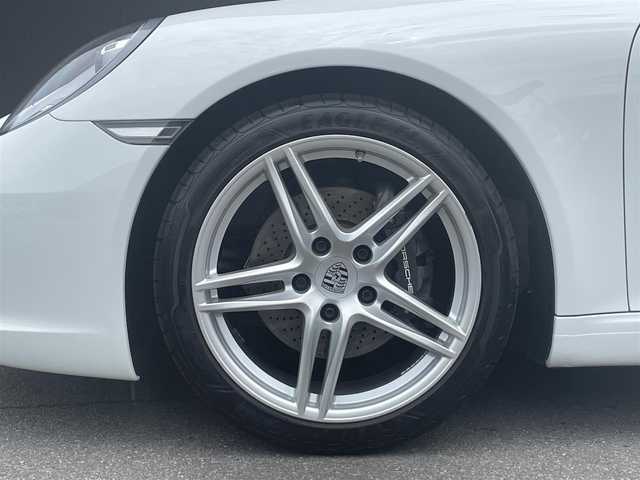 ポルシェ ９１１ カレラ 香川県 2018(平30)年 2.5万km 白 黒革/純正ナビ/パワーシート/シートヒーター/スポーツクロノpkg/スマートキー/電動格納ミラー/オートエアコン/HIDライト/前後コーナーセンサー/純正9インチアルミ/ETC
