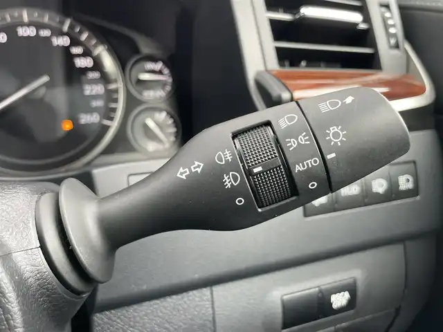 レクサス ＬＸ 570 千葉県 2018(平30)年 5.5万km ソニッククォーツ 純正ナビ/バックカメラ/マークレビンソン/サンルーフ/レザーシート/レーダークルーズコントロール/４ＷＤ/ＥＴＣ２．０/前席シートヒーター/パワーシート/エアサス/木目調ハンドル/前後コーナーセンサー
