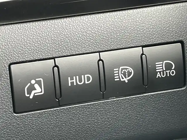 レクサス ＬＸ 570 千葉県 2018(平30)年 5.5万km ソニッククォーツ 純正ナビ/バックカメラ/マークレビンソン/サンルーフ/レザーシート/レーダークルーズコントロール/４ＷＤ/ＥＴＣ２．０/前席シートヒーター/パワーシート/エアサス/木目調ハンドル/前後コーナーセンサー