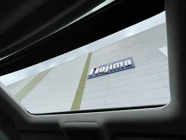 レクサス ＬＸ 570 千葉県 2018(平30)年 5.5万km ソニッククォーツ 純正ナビ/バックカメラ/マークレビンソン/サンルーフ/レザーシート/レーダークルーズコントロール/４ＷＤ/ＥＴＣ２．０/前席シートヒーター/パワーシート/エアサス/木目調ハンドル/前後コーナーセンサー