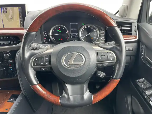 レクサス ＬＸ 570 千葉県 2018(平30)年 5.5万km ソニッククォーツ 純正ナビ/バックカメラ/マークレビンソン/サンルーフ/レザーシート/レーダークルーズコントロール/４ＷＤ/ＥＴＣ２．０/前席シートヒーター/パワーシート/エアサス/木目調ハンドル/前後コーナーセンサー