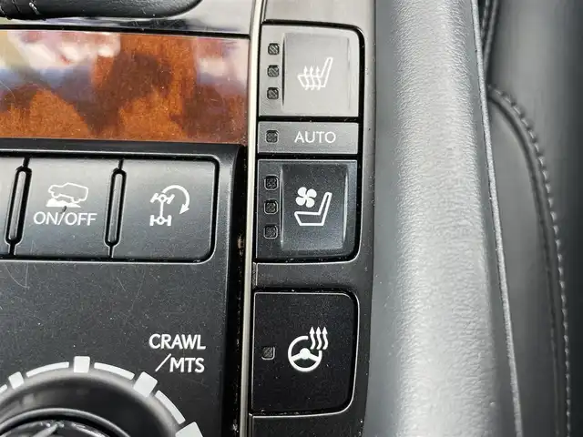 レクサス ＬＸ 570 千葉県 2018(平30)年 5.5万km ソニッククォーツ 純正ナビ/バックカメラ/マークレビンソン/サンルーフ/レザーシート/レーダークルーズコントロール/４ＷＤ/ＥＴＣ２．０/前席シートヒーター/パワーシート/エアサス/木目調ハンドル/前後コーナーセンサー