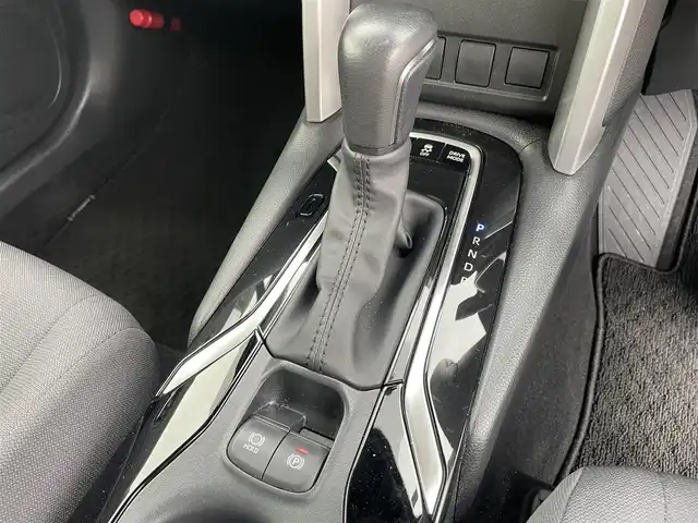 トヨタ カローラ クロス ハイブリッド S 石川県 2023(令5)年 0.6万km セメントグレーメタリック 純正ディスプレイオーディオ/ナビ/パノラマモニター/LEDヘッドライト/ETC/トヨタセーフティセンス/レーダークルーズ/純正アルミホイール/スマートキー/プッシュスタート/電動ミラー/ドライブレコーダー/ABS/ブラインドスポットモニター/保証書