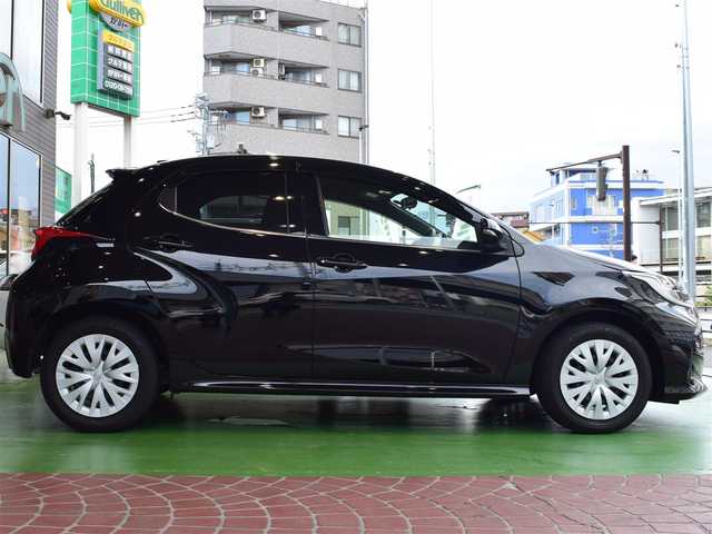 トヨタ ヤリス Z 神奈川県 2021(令3)年 1.3万km ブラック バックカメラ/前後ドラレコ/クリアランスソナー/保証書/取扱説明書/スマートキー/プッシュスタート/ビルトインETC/LEDヘッドライト/オートライト/レーダークルーズ/ステアリングスイッチ/電動格納ミラー/横滑り防止/レーンガイド/純正フロアマット/純正ドアバイザー