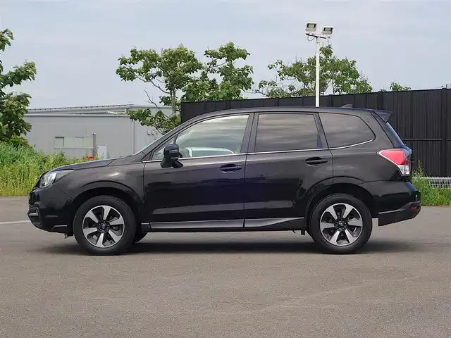 スバル フォレスター 2．0i－L アイサイト 山形県 2016(平28)年 7.9万km クリスタルブラックシリカ 4WD/アイサイトVer3/カロッツェリアメモリナビ/　　【CD DVD BT フルセグ USB AUX】/バックカメラ/レーダークルーズコントロール/LEDオートヘッドライト/SRH/パワーシート/シートヒーター/ドライブレコーダー/アイドリングストップ/ステアリングスイッチ/パドルシフト/X-MODE/電動格納ウィンカーミラー/BSM/フォグランプ/スマートキー×2/ETC