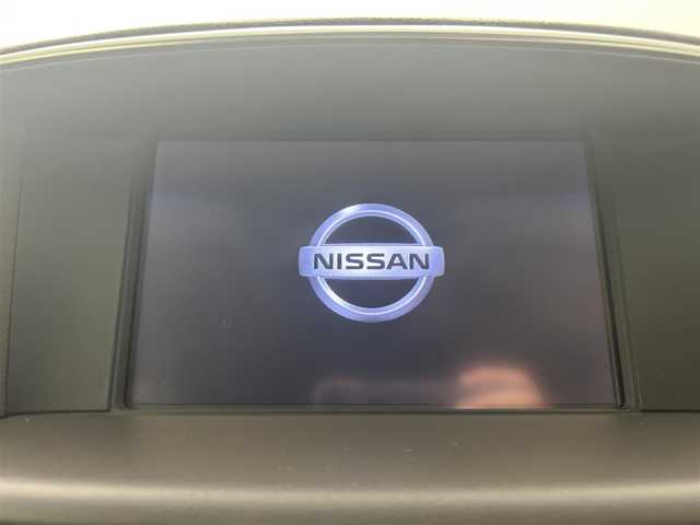 日産 フーガ ハイブリッド VIP 埼玉県 2014(平26)年 4.3万km アルティメイトメタルシルバー 純正ナビ　バックカメラ　サイドカメラ　追従クルコン レザーシート シートヒーター ベンチレーション メモリー付パワーシート 衝突軽減システム オートライト 純正18インチアルミホイール ETC