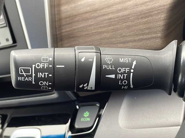 ホンダ フリード ハイブリット G ホンダセンシング 千葉県 2022(令4)年 4万km プラチナホワイトパール 純正メモリーナビ/フルセグTV/Bluetooth/CD/DVD/バックカメラ/ETC/両側パワースライドドア/ワイパーデアイサー/シートヒーター/追従クルーズコントロール/レーンキープアシスト/衝突軽減ブレーキ/ステアリングリモコン/ＬＥＤヘッドライト