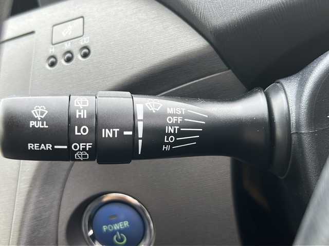 トヨタ プリウス S ツーリングセレ マイコーデ 沖縄県 2013(平25)年 5.6万km 青 純正ナビ・TV・Bluetooth・CD/バックカメラ/ETC/純正アルミ/LEDヘッドライト/ステアリングスイッチ/ヘッドライトウォッシャー/ウィンカードアミラー/フォグランプ/スマートキー