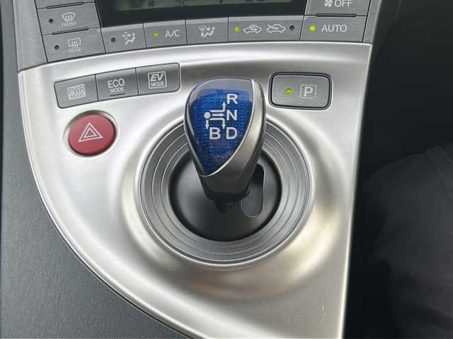 トヨタ プリウス S ツーリングセレ マイコーデ 沖縄県 2013(平25)年 5.6万km 青 純正ナビ・TV・Bluetooth・CD/バックカメラ/ETC/純正アルミ/LEDヘッドライト/ステアリングスイッチ/ヘッドライトウォッシャー/ウィンカードアミラー/フォグランプ/スマートキー