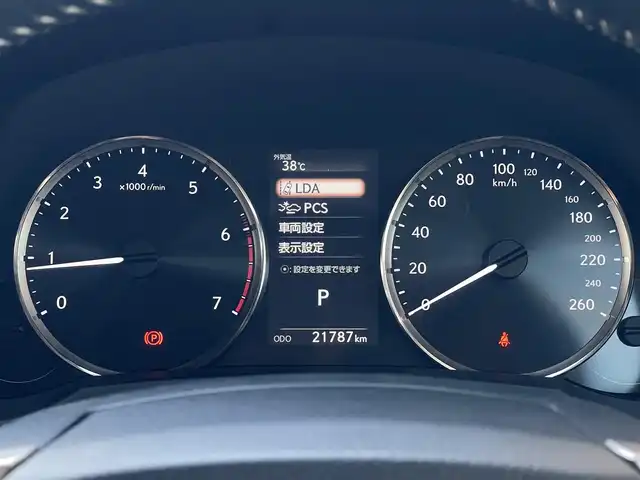 レクサス ＩＳ 300 バージョンL 山梨県 2018(平30)年 2.2万km ソニッククォーツ ワンオーナー /純正ナビ/　（フルセグ/CD/DVD/BD/Bluetooth）/バックカメラ/三眼LED/レーダークルーズコントロール/プリクラッシュセーフティ/クリアランスソナー/LDA/ベージュ革/パワーシート/シートヒーター/ベンチレーション/パドルシフト/ETC2.0/純正17インチAW