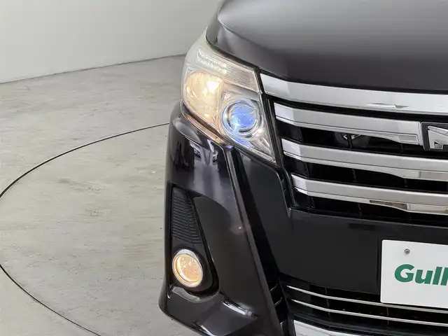トヨタ ノア Si 福岡県 2014(平26)年 6万km ボルドーマイカメタリック 純正ナビ（フルセグＴＶ、Ｂｌｕｅｔｏｏｔｈ）　/ビルトインＥＴＣ　/バックカメラ　/後席用モニター　/両側パワースライドドア　/横滑り防止装置　/盗難防止システム　/純正１６インチアルミホイール　/ＬＥＤヘッドライト