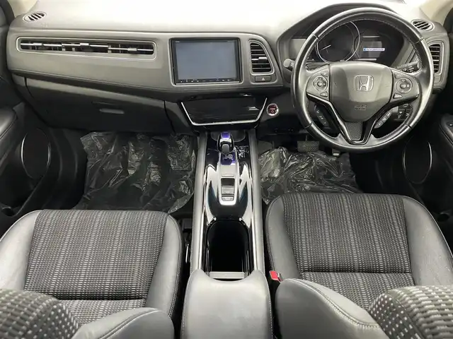 ホンダ ヴェゼル ハイブリッド Z ホンダセンシング 埼玉県 2018(平30)年 3.8万km クリスタルブラックパール 純正ナビ　シートヒーター　Ｂカメラ　ＥＴＣ　ＬＥＤヘッドライト　フルセグＴＶ　Ｂｌｕｅｔｏｏｔｈ　ＣＤ／ＤＶＤ　レーンキープ　オートハイビーム　アダプティブクルーズコントロール　　衝突被害軽減