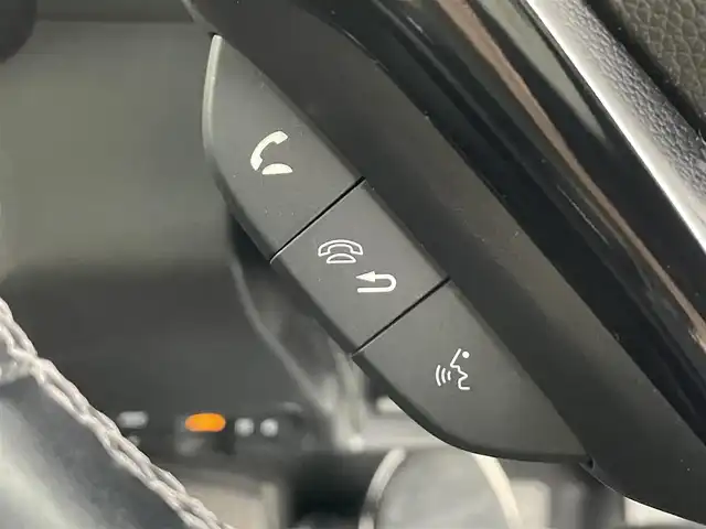 ホンダ ヴェゼル ハイブリッド Z ホンダセンシング 埼玉県 2018(平30)年 3.8万km クリスタルブラックパール 純正ナビ　シートヒーター　Ｂカメラ　ＥＴＣ　ＬＥＤヘッドライト　フルセグＴＶ　Ｂｌｕｅｔｏｏｔｈ　ＣＤ／ＤＶＤ　レーンキープ　オートハイビーム　アダプティブクルーズコントロール　　衝突被害軽減