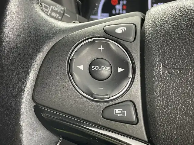ホンダ ヴェゼル ハイブリッド Z ホンダセンシング 埼玉県 2018(平30)年 3.8万km クリスタルブラックパール 純正ナビ　シートヒーター　Ｂカメラ　ＥＴＣ　ＬＥＤヘッドライト　フルセグＴＶ　Ｂｌｕｅｔｏｏｔｈ　ＣＤ／ＤＶＤ　レーンキープ　オートハイビーム　アダプティブクルーズコントロール　　衝突被害軽減