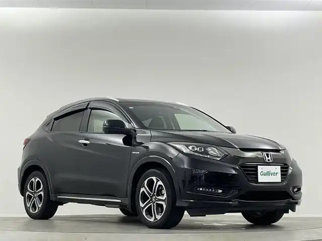 ホンダ ヴェゼル ハイブリッド Z ホンダセンシング 埼玉県 2018(平30)年 3.8万km クリスタルブラックパール 純正ナビ　シートヒーター　Ｂカメラ　ＥＴＣ　ＬＥＤヘッドライト　フルセグＴＶ　Ｂｌｕｅｔｏｏｔｈ　ＣＤ／ＤＶＤ　レーンキープ　オートハイビーム　アダプティブクルーズコントロール　　衝突被害軽減