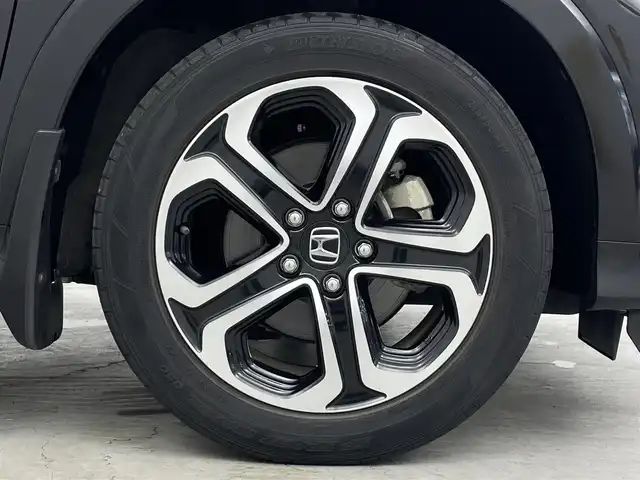 ホンダ ヴェゼル ハイブリッド Z ホンダセンシング 埼玉県 2018(平30)年 3.8万km クリスタルブラックパール 純正ナビ　シートヒーター　Ｂカメラ　ＥＴＣ　ＬＥＤヘッドライト　フルセグＴＶ　Ｂｌｕｅｔｏｏｔｈ　ＣＤ／ＤＶＤ　レーンキープ　オートハイビーム　アダプティブクルーズコントロール　　衝突被害軽減