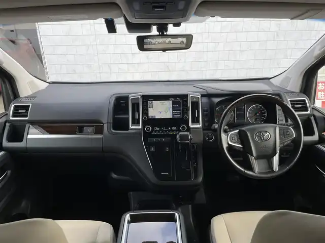トヨタ グランエース プレミアム 群馬県 2020(令2)年 7.6万km シルバーM トヨタセーフティセンス/・プリクラッシュセーフティ/・レーダークルーズコントロール/・ハイビームアシスト/・レーンディパーチャーアラート/・ブラインドスポットモニター/・パーキングセンサー/・ロードサインアシスト/・パーキングサポートブレーキ/純正8型ディスプレイオーディオ（地図有）/　　Bluetooth/フルセグ/CD/DVD/    USB/Miracast/FM/AM/　  AppleCarPlay/AndroidAuto/パノラミックビューモニター/12.1型フリップダウンモニター/ベージュレザーシート/両側パワースライドドア/バックドアオートクロージャー/全席パワーシート/全席シートヒーター/デジタルインナーミラー/オートLEDヘッドライト/ドライブレコーダー/スマートキー2本/ビルドインETC2.0