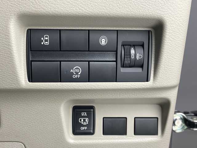 日産 ルークス X 茨城県 2024(令6)年 2万km ブラック 純正ディスプレイオーディオ　パノラミックビューモニター　衝突被害軽減ブレーキ　アイドリングストップ　横滑り防止装置　ドラレコ　ＥＴＣ　片側電動スライドドア　コーナーセンサー　スマートキー　ドアバイザー