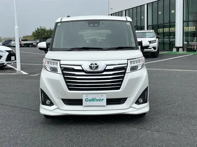トヨタ ルーミー カスタムG－T 奈良県 2019(平31)年 3.4万km パールホワイトⅢ Panasinic９インチナビ（CN-F1XVD）/（フルセグ／ＢＴ／ＣＤ／ＤＶＤ）/ALPINEフリップダウンモニター/クルーズコントロール/パノラミックビューモニター/プリクラッシュセーフティ/レーンキープアシスト/前後コーナーセンサー/両側パワースライドドア/前席シートヒーター/後席サンシェード/前方ドライブレコーダー/ETC/純正15インチAW/保証書/取り扱い説明書/スペアキーX1