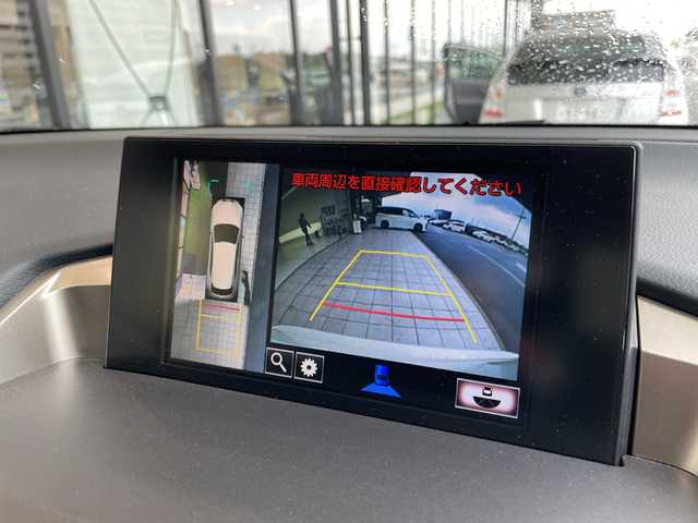 レクサス ＮＸ 300h バージョンL 愛知県 2016(平28)年 3.1万km ソニッククォーツ 純正ナビ/三眼LEDヘッドライト/全方位カメラ/レーダークルーズコントロール/シートヒーター/エアシート/バックカメラ/電動リアゲート/パワーシート/ヘッドアップディスプレイ/コーナーセンサー/純正アルミホイール/ETC2.0/ブラインドスポットモニター/パドルシフト/ステアリングヒーター/オートマチックハイビーム/衝突軽減システム/フルセグ/CD DVD/Bluetooth/ステアリングスイッチ/スマートキー/プッシュスタート