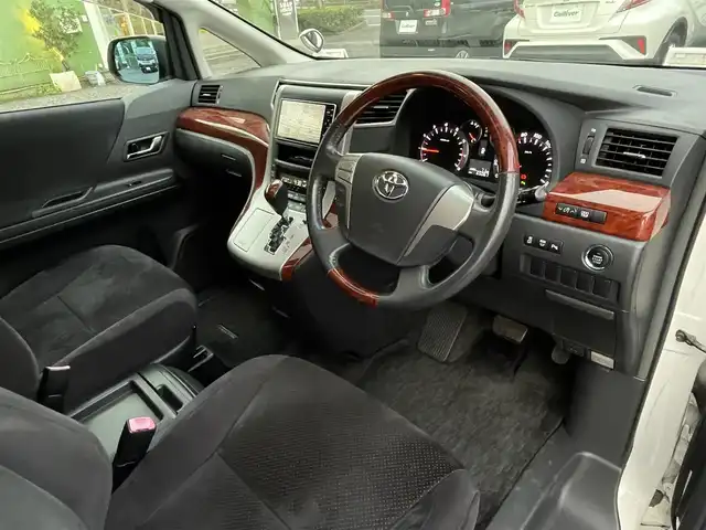 トヨタ ヴェルファイア 2．4Z プラチナセレクション 埼玉県 2009(平21)年 6.5万km パール 純正ナビTV/社外フリップダウンモニター/プッシュスタート/両側パワースライドドア/パワーバックドア/２列目オットマン/純正18インチAW/HIDヘッドライト/オートライト/前方ドライブレコーダー/ビルトインETC/取扱説明書/保証書付整備手帳
