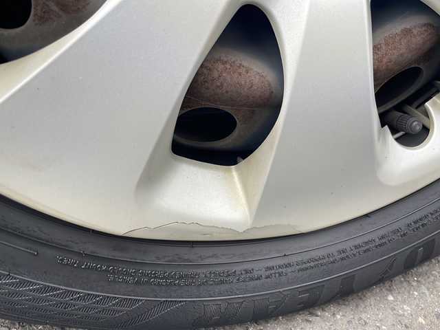 トヨタ アクア S 東京都 2013(平25)年 9.6万km クールソーダメタリック ワンオーナー/純正SDナビ（NSCP-W62）/・ワンセグ/BT/SD/CD/ラジオ/バックカメラ/ビルトインETC/スマートエントリーパッケージ/・スマートエントリー/スタートシステム/・イモビライザー/・コンライト/電動格納ウィンカー付ミラー/ドアバイザー/取扱説明書/新車時保証書