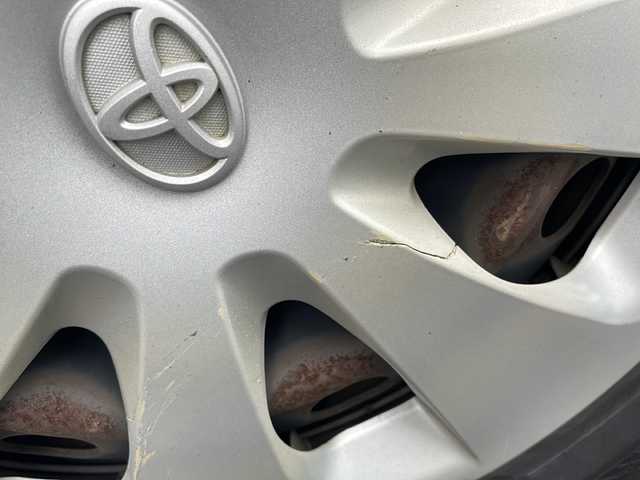 トヨタ アクア S 東京都 2013(平25)年 9.6万km クールソーダメタリック ワンオーナー/純正SDナビ（NSCP-W62）/・ワンセグ/BT/SD/CD/ラジオ/バックカメラ/ビルトインETC/スマートエントリーパッケージ/・スマートエントリー/スタートシステム/・イモビライザー/・コンライト/電動格納ウィンカー付ミラー/ドアバイザー/取扱説明書/新車時保証書